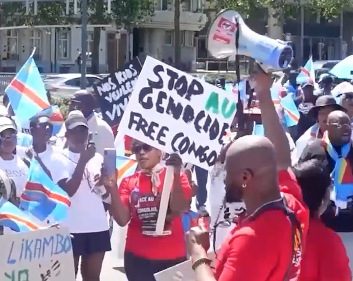 congolese-protesters-accuse-eu-of-complicity-in-drc-violence