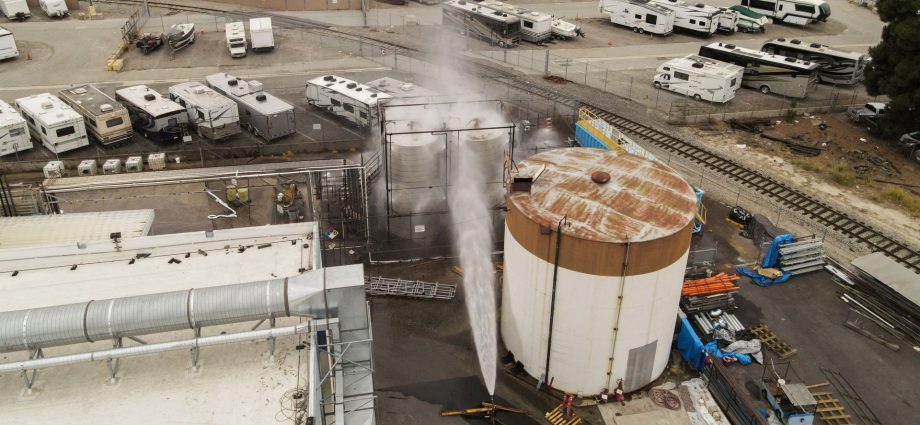 ‘catastrophic’-explosion-averted,-but-thousands-in-california remain-evacuated