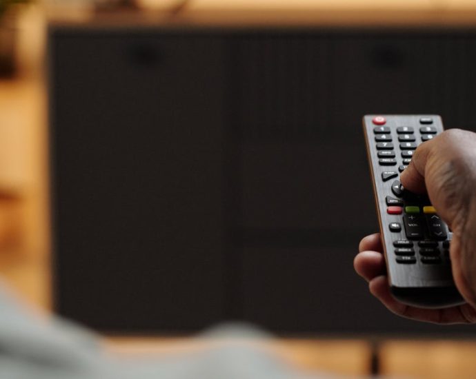 more-black-men-are-tuning-out-major-media-outlets