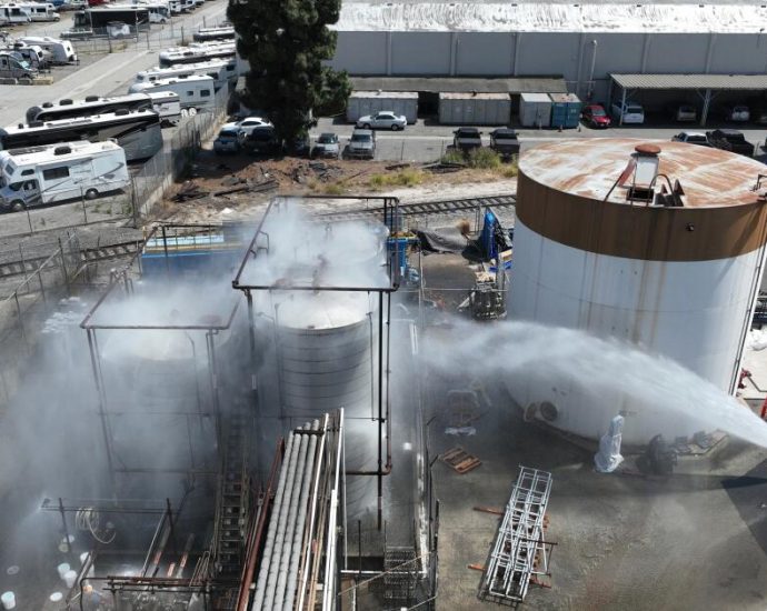 photos:-garden-grove-chemical-crisis-highlights-the-danger-of-living-near-industrial-companies
