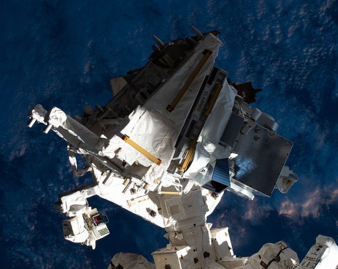 nasa-calibration-instrument-installed-on-international-space-station