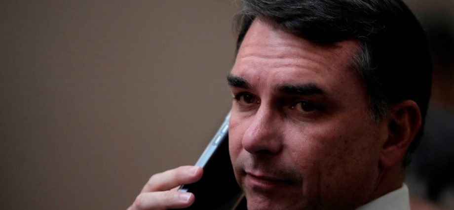 brazil’s-flavio-bolsonaro-meets-with-the-traitor-amid-troubled-presidential-bid