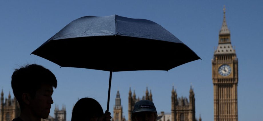 an-unusually-early-heat-wave-breaks-temperature-records-across-western-europe