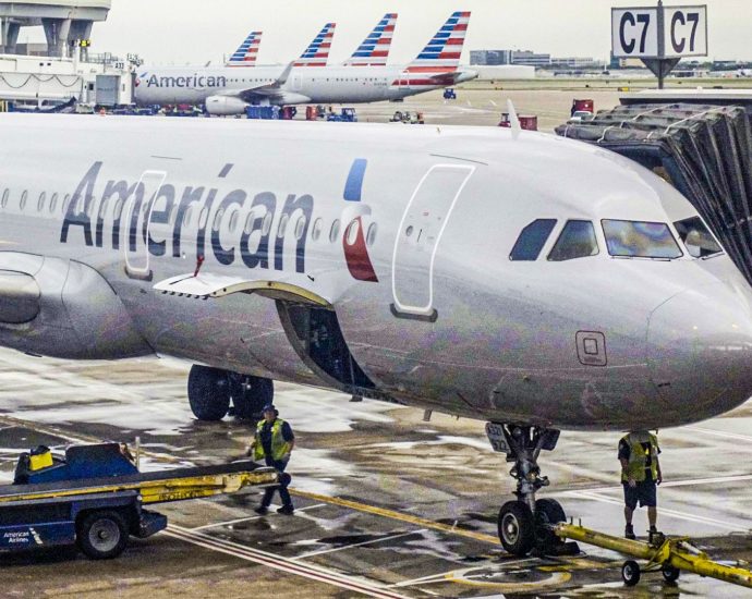 why-doesn’t-the-airbus-a321-board-from-mid-cabin-like-the-boeing-757?