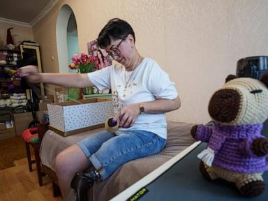 for-one-ukrainian-war-amputee,-rebuilding-is-painful-after-a-russian-strike-killed-her-husband
