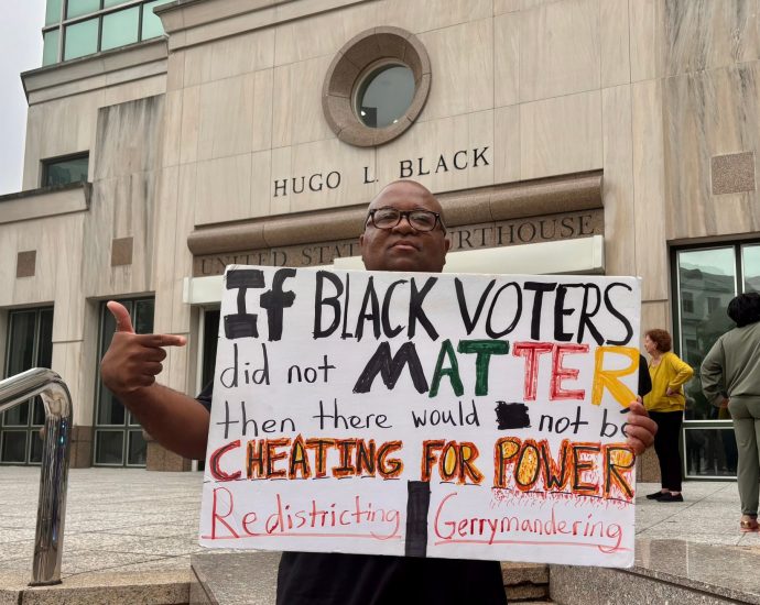 alabama-pushes-us-supreme-court-to-approve-congressional-map-for-midterms