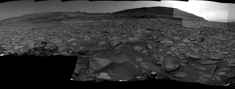 sol-4895:-right-navigation-camera,-cylindrical-projection