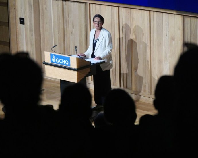 uk-cyberspying-chief-calls-ai-‘an-unstoppable-force’-and-warns-about-russia