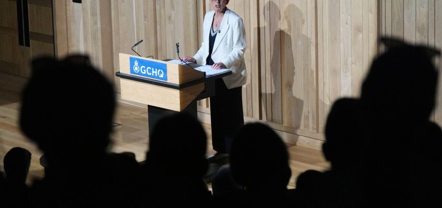 uk-cyberspying-chief-calls-ai-‘an-unstoppable-force’-and-warns-about-russia