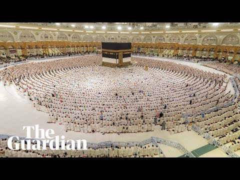 muslims-around-the-world-gather-for-eid