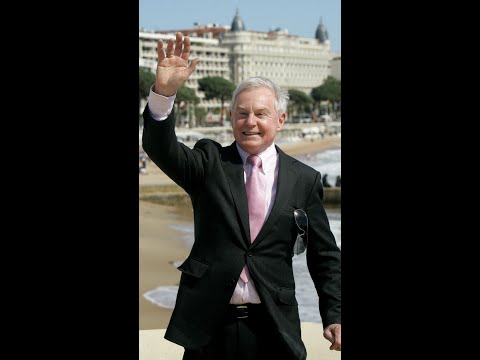 sir-derek-jacobi-is-87,-but-retirement-isn’t-in-the-plans