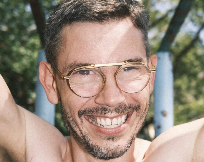 ryan-o’connell-talks-‘cumspringas,’-grindr-and-why-straight-people-are-in-‘hetero-hell’-(exclusive)