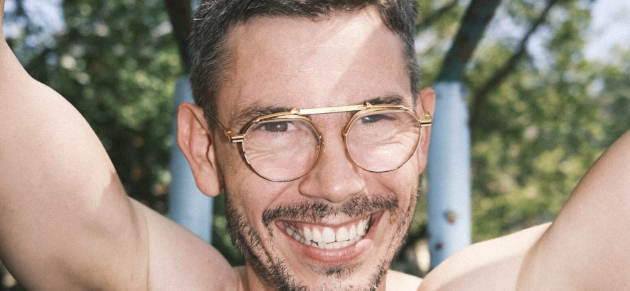 ryan-o’connell-talks-‘cumspringas,’-grindr-and-why-straight-people-are-in-‘hetero-hell’-(exclusive)