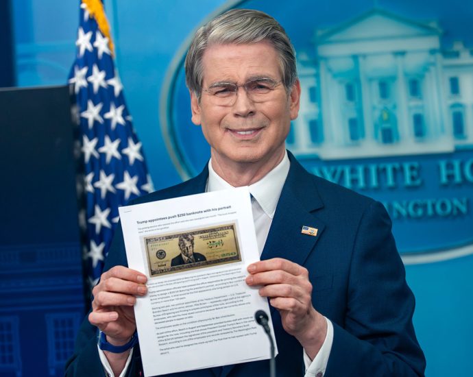 the-traitor-administration-prepares-for-proposed-$250-bill-with-the-president’s-face-on-it