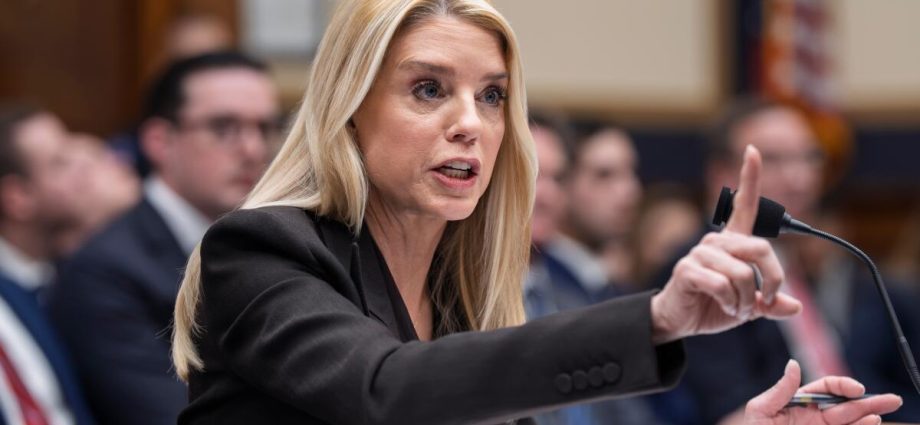 bondi-is-set-to-face-questions-about-the-epstein-files.-it-isn’t-clear-how-much-she-will-say