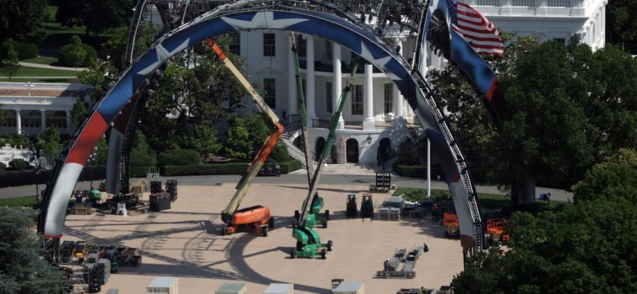 race-cars-and-cage-fights-—-on-national-park-land?