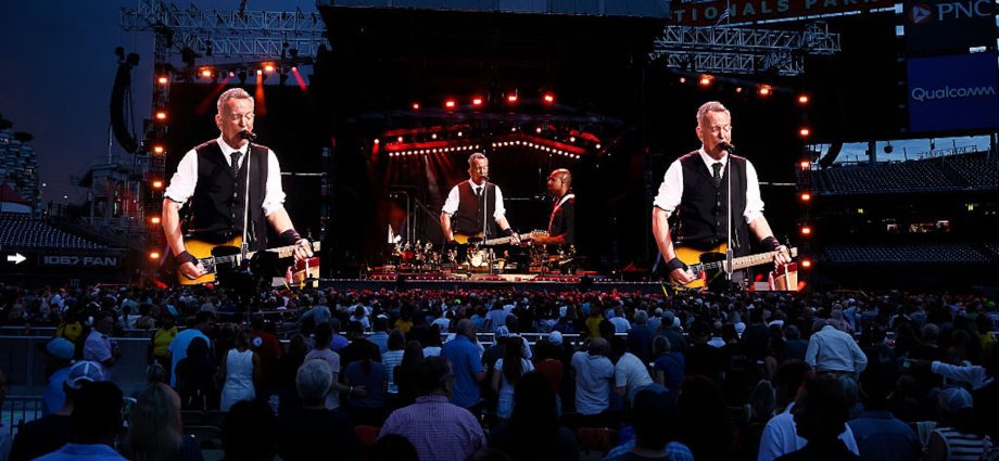 how-seeing-bruce-springsteen-in-dc-gave-me-hope
