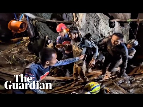 rescuers-pull-out-first-trapped-man-from-flooded-laos-cave