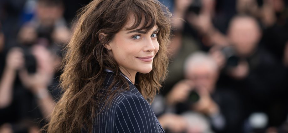 cara-delevingne-gets-honest-about-labels,-internalized-homophobia,-and-love