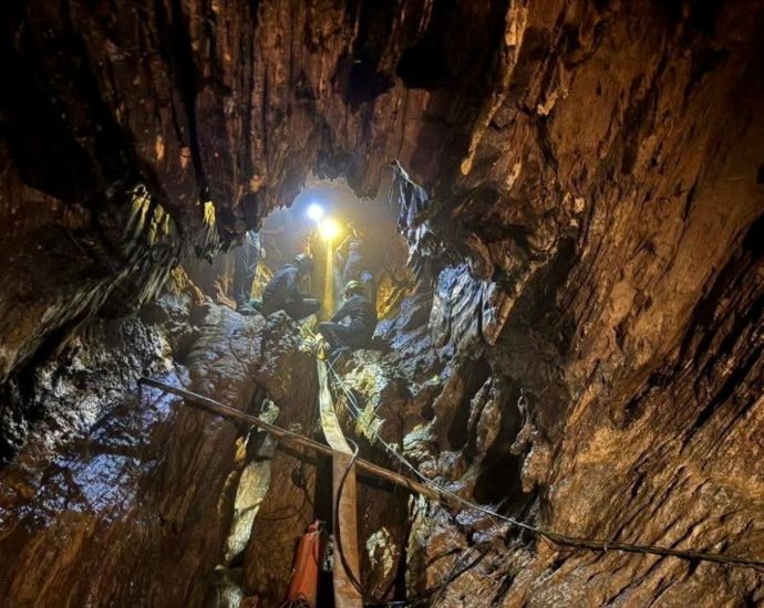 first-survivor-rescued-from-flooded-cave-in-laos