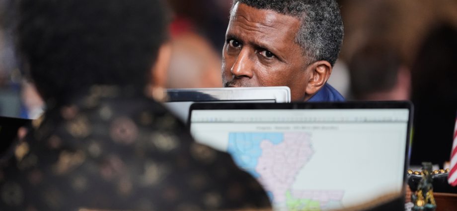 louisiana-lawmakers-send-landry-map-giving-gop-one-more-likely-us-house-seat