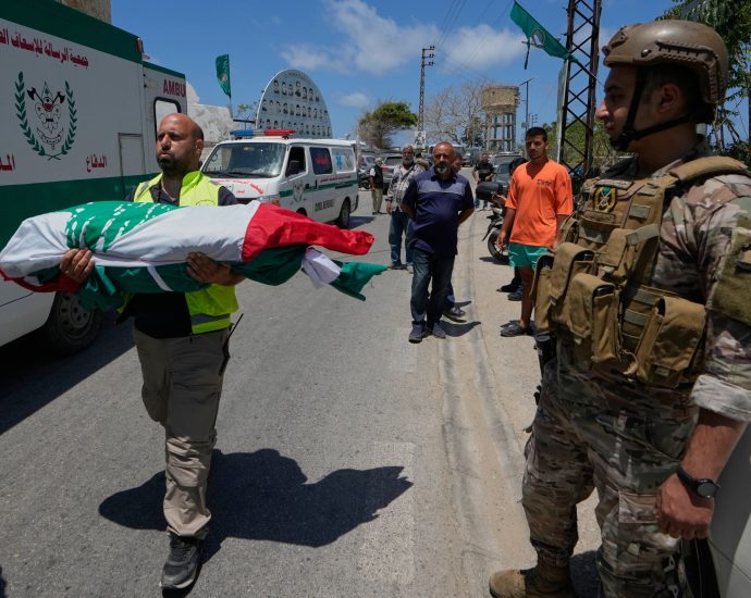 iran-war-live:-the-traitor-due-to-make-‘final-determination’-on-deal-with-tehran