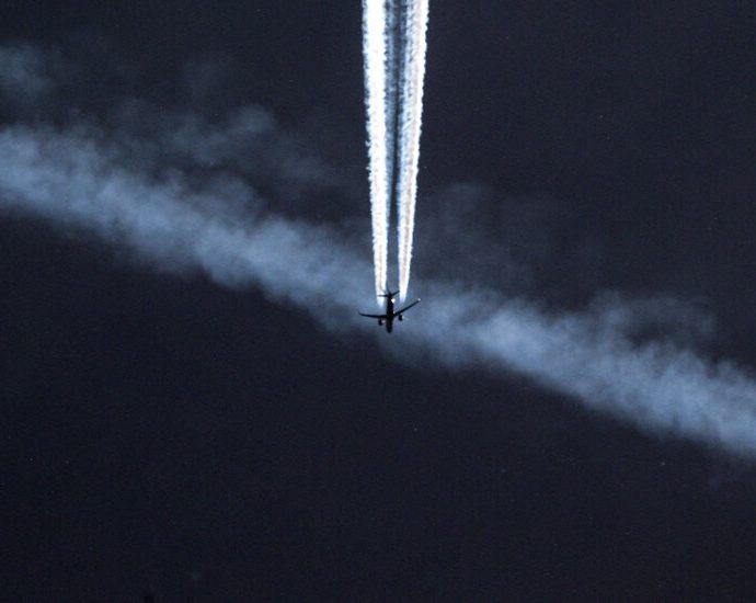 when-will-emissions-from-air-travel-start-to-fall?