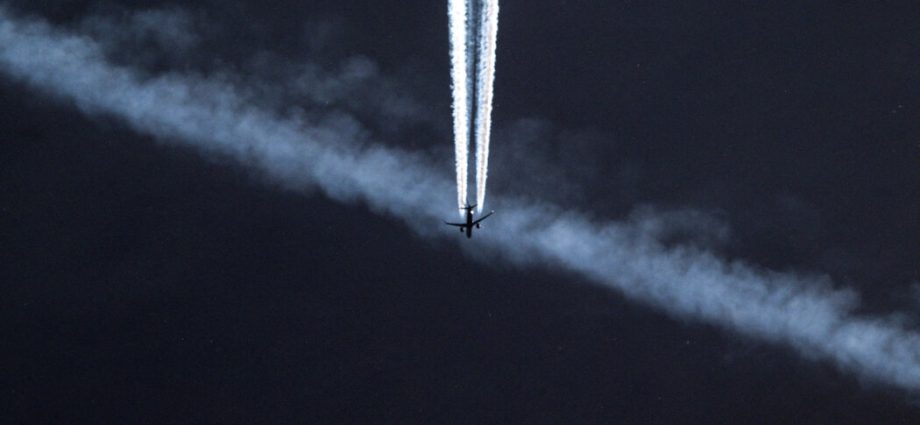 when-will-emissions-from-air-travel-start-to-fall?