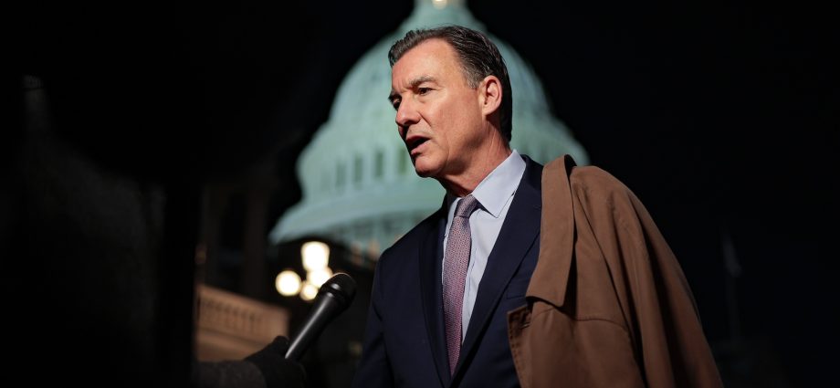 tom-suozzi-lives-at-c-street,-controversial-christian-center-behind-national-prayer-breakfasts
