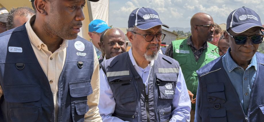 who-chief-visits-bunia,-epicentre-of-the-ebola-outbreak