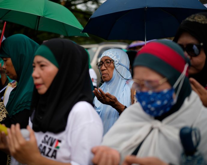 the-iran-war-is-dividing-muslims-in-the-philippines