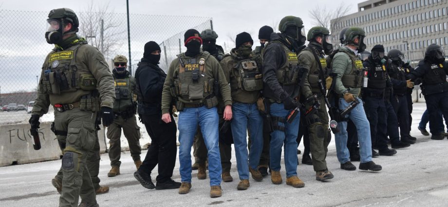 ice-agent’s-arrest-in-minnesota-shooting-highlights-federal-state-conflict