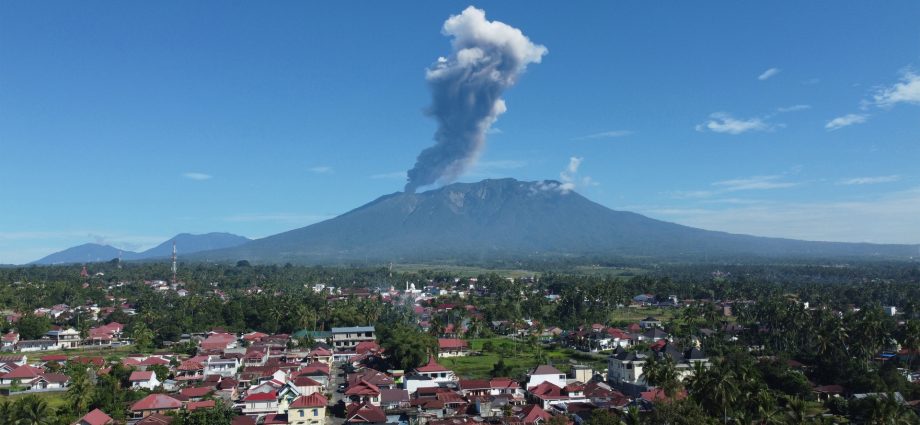 indonesia’s-mount-merapi-volcano-erupts,-spewing-ash-into-the-sky