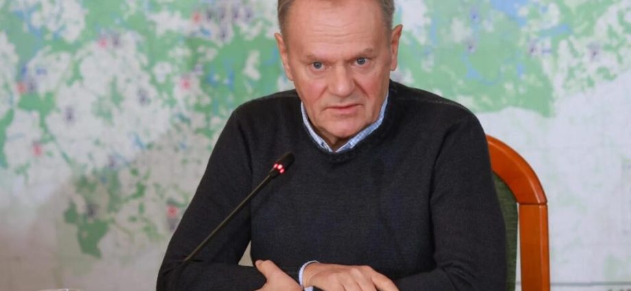 tusk-urges-nato-to-heed-medvedev’s-threats-after-russian-drone-strikes-romanian-apartment-block