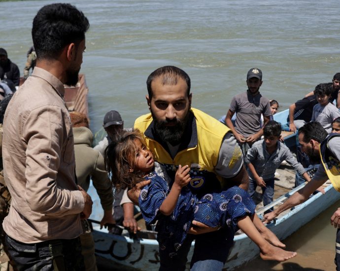 rescues-in-eastern-syria-after-the-euphrates-river-bursts-its-banks
