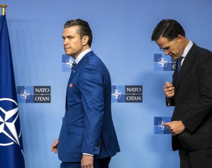 hegseth-sidesteps-zelenskyy’s-plea-for-more-patriot-missiles,-vows-to-find-a-way-to-help