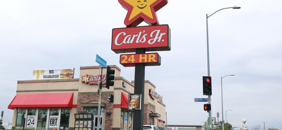 struggling-carls-jr.-franchisee-plans-to-close-10-and-sell-49-california-locations