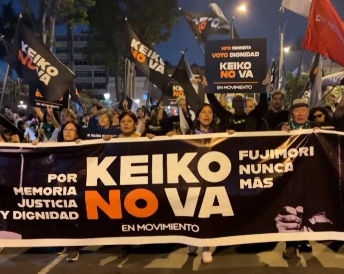 thousands-in-peru-protest-fujimori-presidential-run