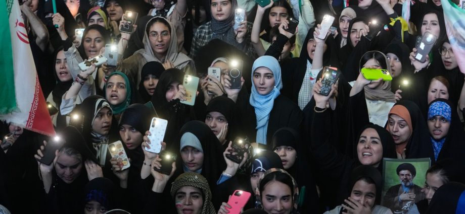 iran-war-live:-lebanon-slams-israel’s-invasion;-us-tehran-deal-in-limbo