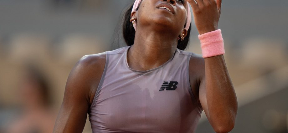 holder-gauff-beaten-by-potapova;-sabalenka-solid-at-french-open