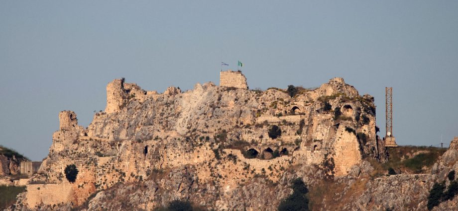 israel-seizes-strategic-site-in-lebanon,-marking-deepest-incursion-in-26-years