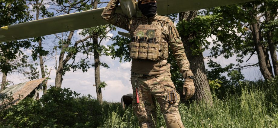 ukrainian-drone-attacks-hit-multiple-russian-targets,-including-refinery