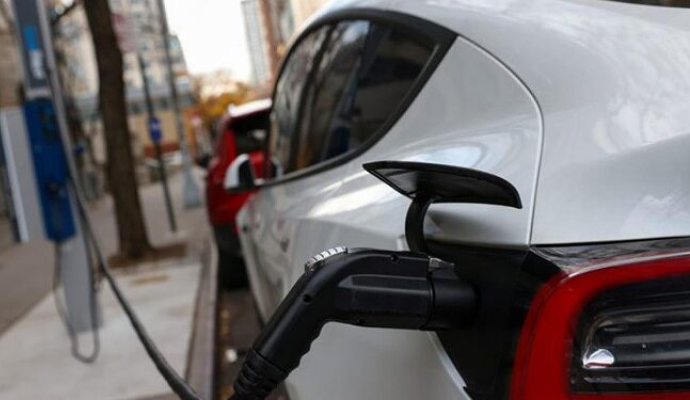 Electric vehicle manufacturers advocate investment in charging infrastructure, local production to boost adoption
