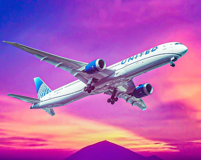 “four-letter-word”:-united-airlines-767-returns-to-newark-after-bluetooth-name-sparks-alert