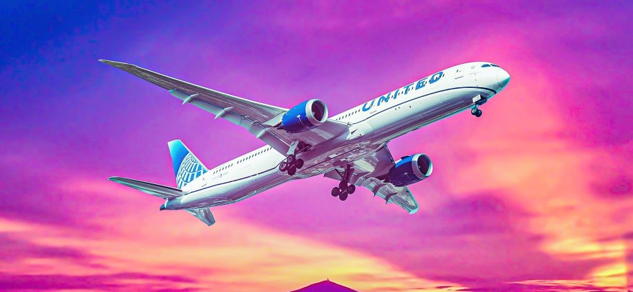 “four-letter-word”:-united-airlines-767-returns-to-newark-after-bluetooth-name-sparks-alert