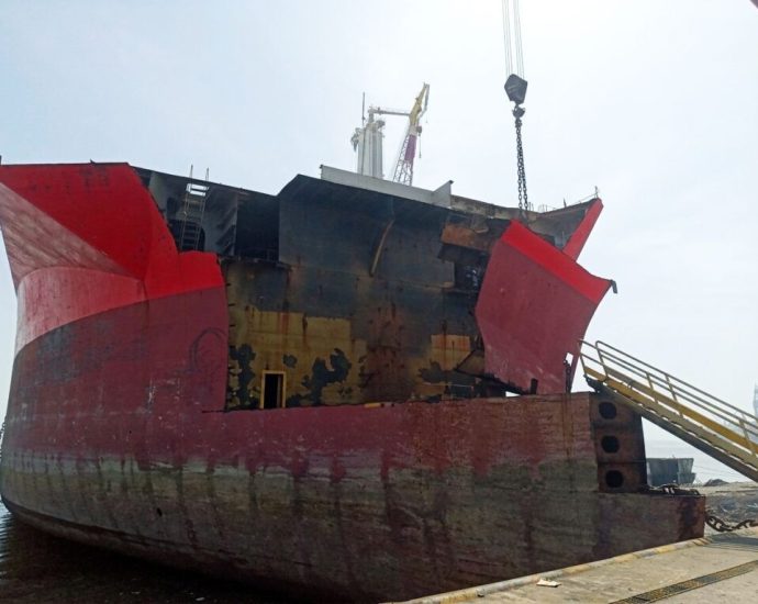 more-than-half-shadow-fleet’s-oil-tankers-are-corroding-toward-disaster,-top-recycler-warns