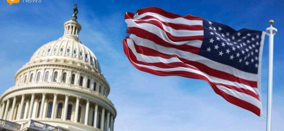 US Senator Warns Clarity Act Delay Could Push Crypto Rules to 2030