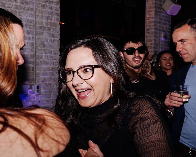 bari-weiss-brings-trumpenfuhrerism-to-“60-minutes”