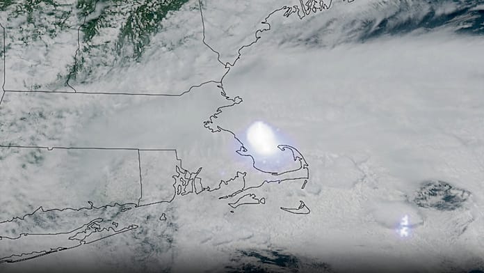 ‘i-felt-a-vibration’:-resident-describes-powerful-meteor-explosion-over-massachusetts