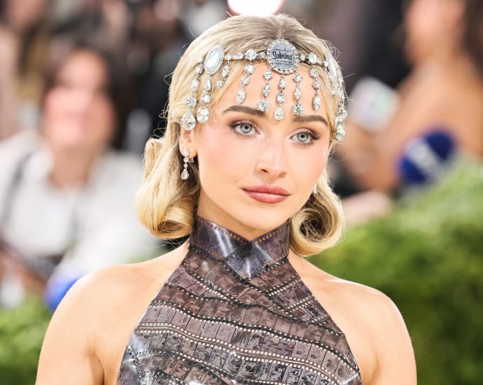 sabrina-carpenter-granted-restraining-order-against-alleged-stalker